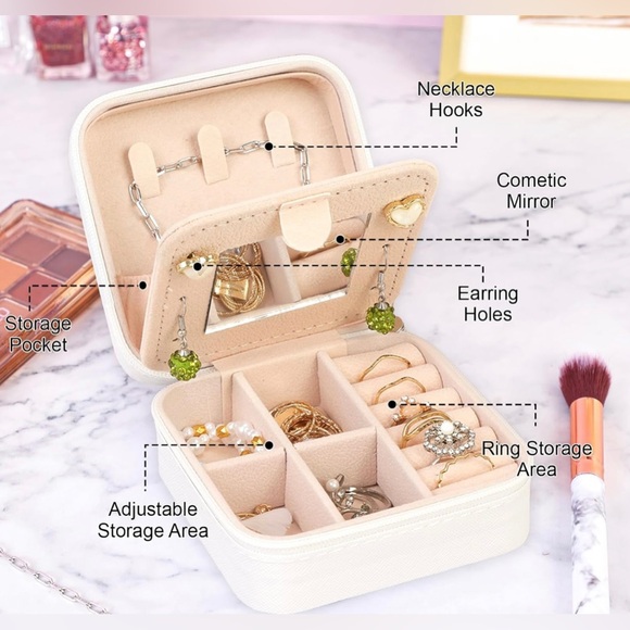 NEW IN BOX Jewelry Organizer Box - D Initial - Picture 3 of 6